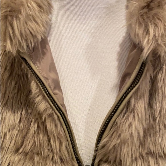 Reversible vest - Picture 5 of 5